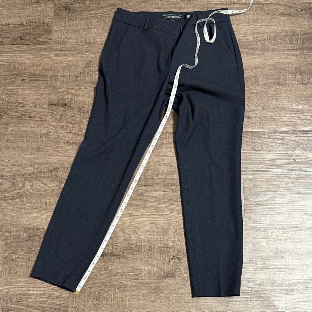 RW&CO. Women's Cropped Dress Pants in Navy
